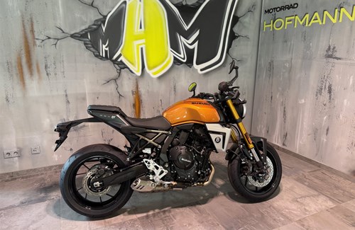 Neumotorrad Suzuki GSX-8T