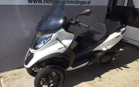 Gebrauchtmotorrad Piaggio MP3 500ie LT Sport - Bild 4 Gebrauchtmotorrad Piaggio MP3 500ie LT Sport - Bild 4