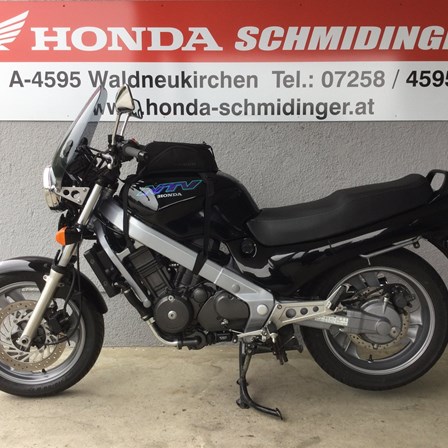 Honda NTV 650 Revere