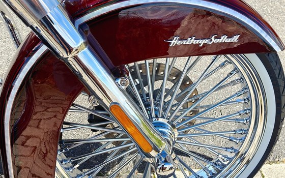 Gebrauchtmotorrad Harley-Davidson Softail Heritage Classic FLSTC - Bild 4