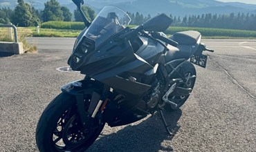 Suzuki GSX-8R