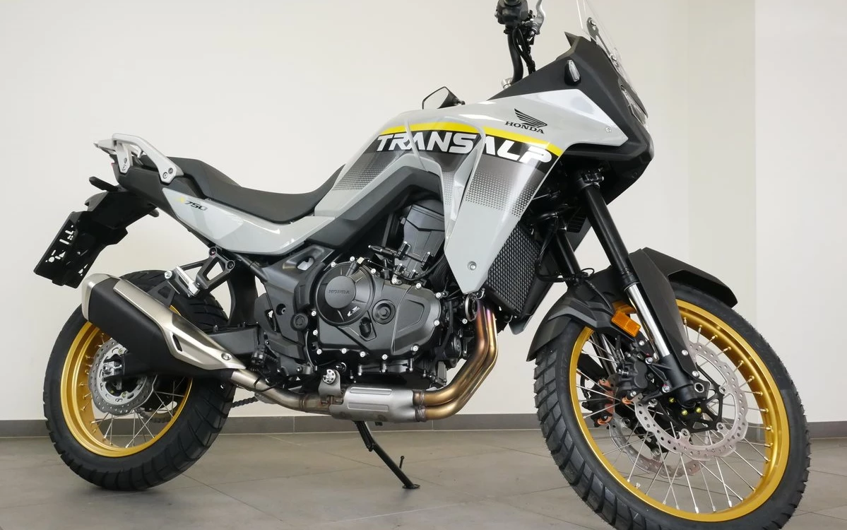 Zum Vergrößern bitte anklicken! Angebot Honda XL750 Transalp