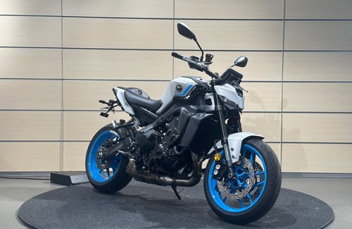 Neumotorrad Yamaha MT-09