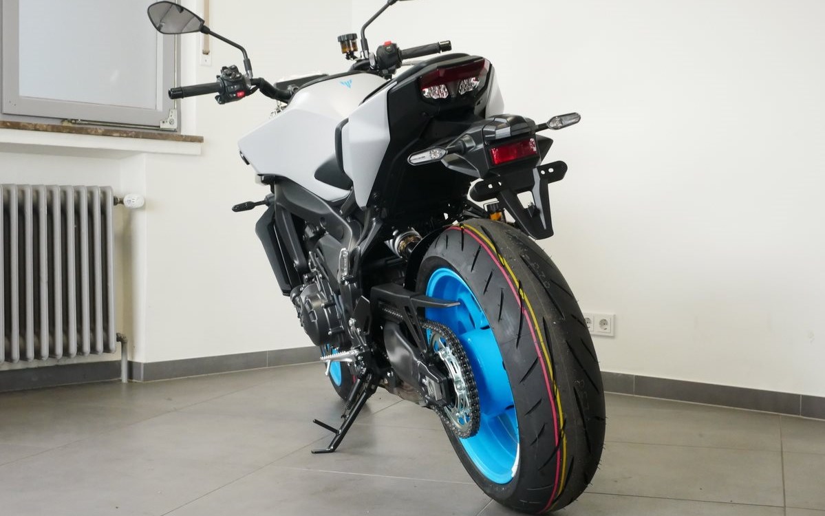 Zum Vergrößern bitte anklicken! Angebot Yamaha MT-09 Y-AMT