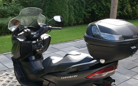 Gebrauchtmotorrad Suzuki Burgman 400 - Bild 3 Gebrauchtmotorrad Suzuki Burgman 400 - Bild 3