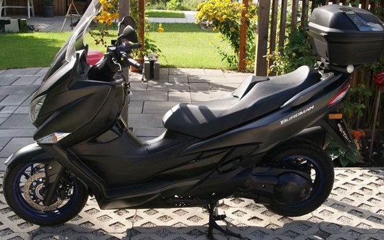 Gebrauchtmotorrad Suzuki Burgman 400 - Bild 5 Gebrauchtmotorrad Suzuki Burgman 400 - Bild 5