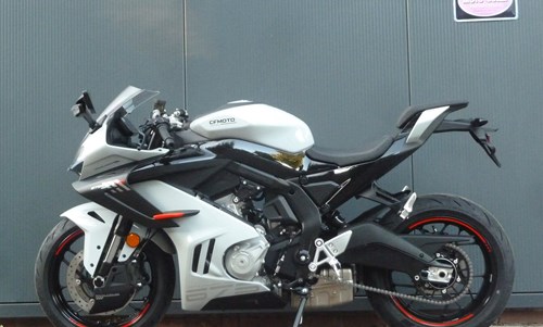 CFMOTO 675SR-R