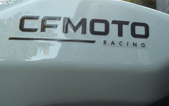 Neufahrzeug CFMOTO 675SR-R - Bild 18
