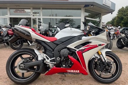 Yamaha YZF-R1SP