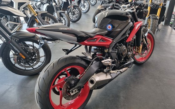 Gebrauchtmotorrad Triumph Street Triple - Bild 3