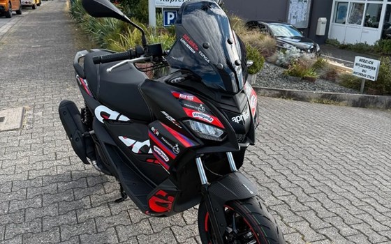 Neufahrzeug Aprilia SR GT Replica 125 - Bild 11