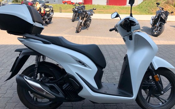 Gebrauchtmotorrad Honda SH125i - Bild 9