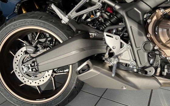Neufahrzeug Honda CB650R E-Clutch - Bild 10