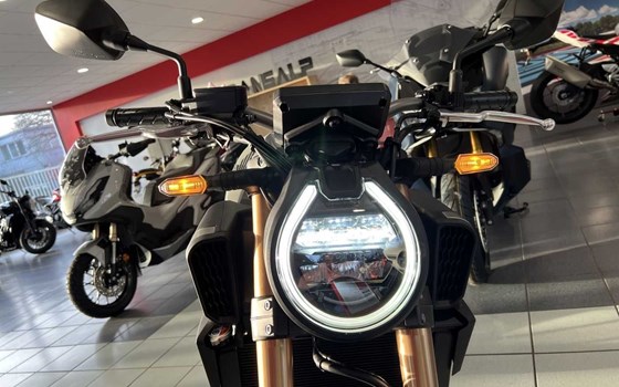 Neufahrzeug Honda CB650R E-Clutch - Bild 12