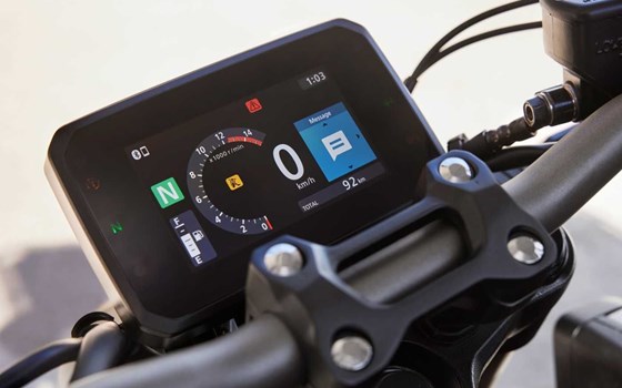 Neufahrzeug Honda CB650R E-Clutch - Bild 25
