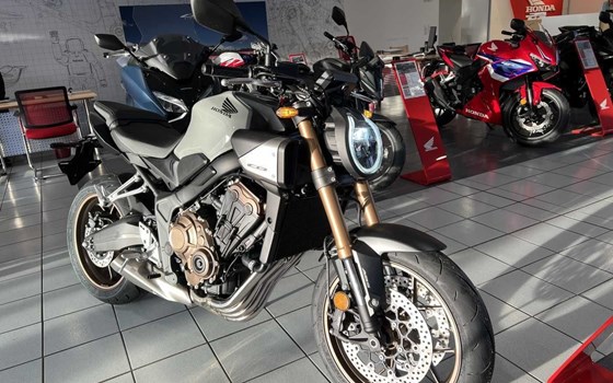 Neufahrzeug Honda CB650R E-Clutch - Bild 3