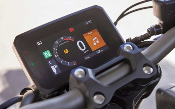 Neufahrzeug Honda CB650R E-Clutch - Bild 6