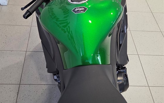 Gebrauchtmotorrad Kawasaki Ninja 1100SX SE - Bild 5 Gebrauchtmotorrad Kawasaki Ninja 1100SX SE - Bild 5