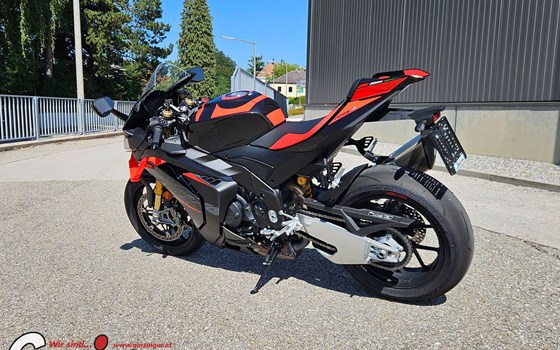 Gebrauchtmotorrad Aprilia RSV 4 Factory - Bild 1 Gebrauchtmotorrad Aprilia RSV 4 Factory - Bild 1