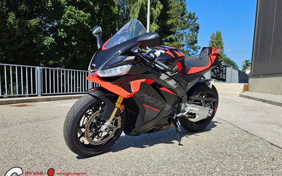 Gebrauchtmotorrad Aprilia RSV 4 Factory - Bild 3 Gebrauchtmotorrad Aprilia RSV 4 Factory - Bild 3