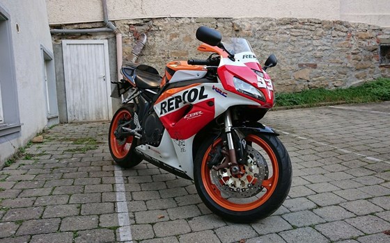 Gebrauchtmotorrad Honda CBR1000RR Fireblade - Bild 2