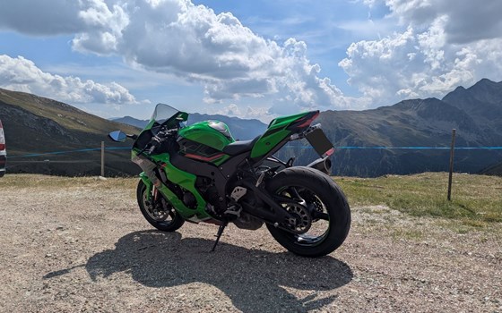 Gebrauchtmotorrad Kawasaki Ninja ZX-10R - Bild 6 Gebrauchtmotorrad Kawasaki Ninja ZX-10R - Bild 6