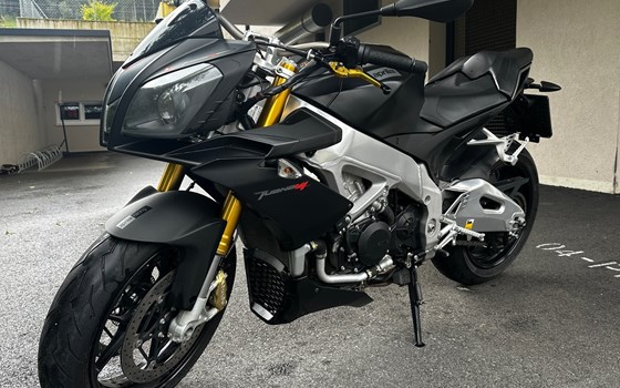 Gebrauchtmotorrad Aprilia Tuono V4 R APRC ABS - Bild 1 Gebrauchtmotorrad Aprilia Tuono V4 R APRC ABS - Bild 1