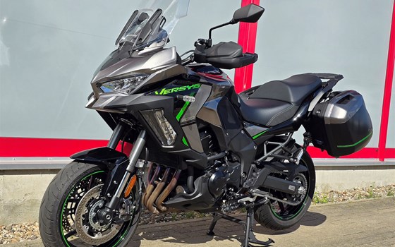 Gebrauchtmotorrad Kawasaki Versys 1100 SE - Bild 2