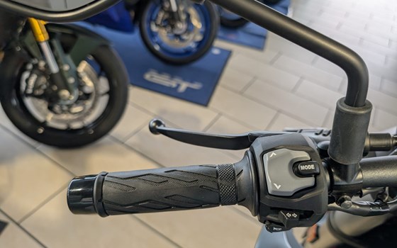 Neufahrzeug Suzuki GSX-8S - Bild 2