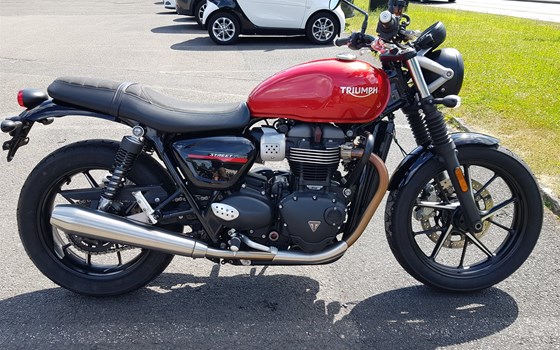 Gebrauchtmotorrad Triumph Street Twin - Bild 4
