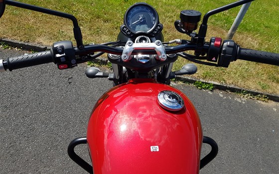 Gebrauchtmotorrad Triumph Street Twin - Bild 3