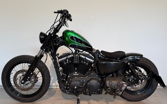 Gebrauchtmotorrad Harley-Davidson Sportster XL 883 N Iron - Bild 2 Gebrauchtmotorrad Harley-Davidson Sportster XL 883 N Iron - Bild 2