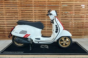Angebot Vespa GTS 300 Super Racing Sixties