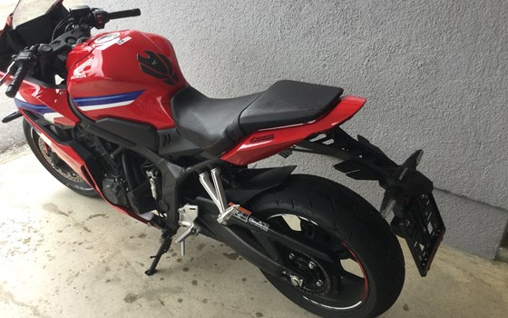 Gebrauchtmotorrad Honda CBR650R E-Clutch - Bild 4 Gebrauchtmotorrad Honda CBR650R E-Clutch - Bild 4