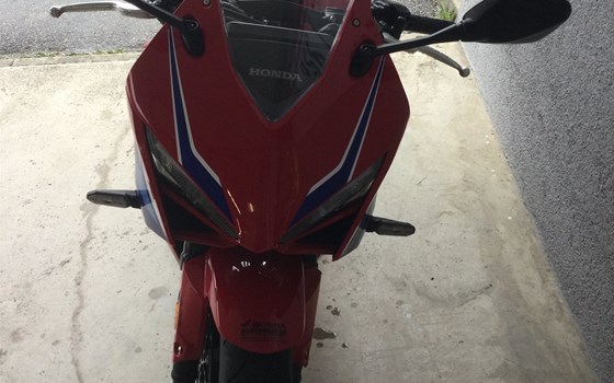 Gebrauchtmotorrad Honda CBR650R E-Clutch - Bild 5 Gebrauchtmotorrad Honda CBR650R E-Clutch - Bild 5