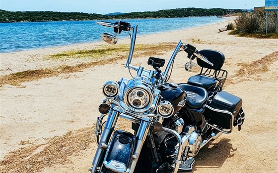 Gebrauchtmotorrad Harley-Davidson Road King Classic FLHRC - Bild 5 Gebrauchtmotorrad Harley-Davidson Road King Classic FLHRC - Bild 5