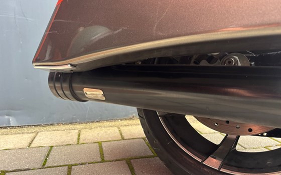 Gebrauchtmotorrad Harley-Davidson CVO Road Glide FLTRXSE - Bild 4 Gebrauchtmotorrad Harley-Davidson CVO Road Glide FLTRXSE - Bild 4