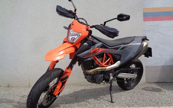 Gebrauchtmotorrad KTM 690 SMC R - Bild 2 Gebrauchtmotorrad KTM 690 SMC R - Bild 2