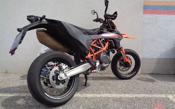Gebrauchtmotorrad KTM 690 SMC R - Bild 6 Gebrauchtmotorrad KTM 690 SMC R - Bild 6