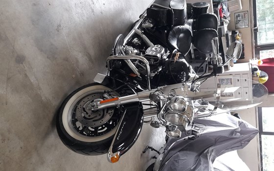 Gebrauchtmotorrad Harley-Davidson Road King Classic FLHRC - Bild 6