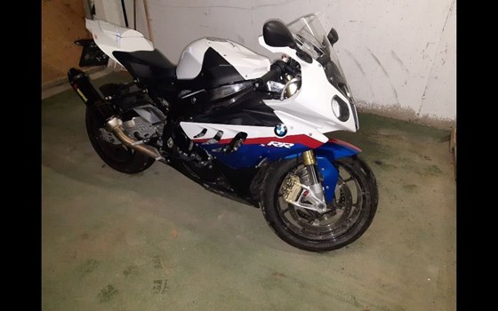Gebrauchtmotorrad BMW S 1000 RR - Bild 3 Gebrauchtmotorrad BMW S 1000 RR - Bild 3