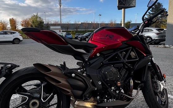 Gebrauchtmotorrad MV Agusta Brutale 800 RR - Bild 1 Gebrauchtmotorrad MV Agusta Brutale 800 RR - Bild 1