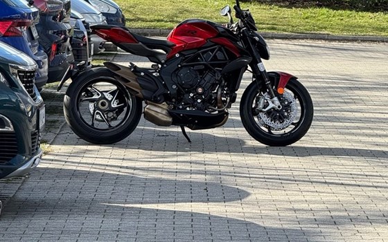 Gebrauchtmotorrad MV Agusta Brutale 800 RR - Bild 5 Gebrauchtmotorrad MV Agusta Brutale 800 RR - Bild 5