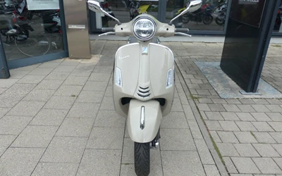 Vespa GTS 300
