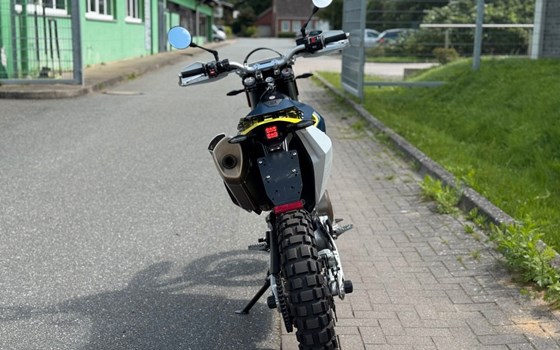 Gebrauchtmotorrad Husqvarna 701 Enduro - Bild 19