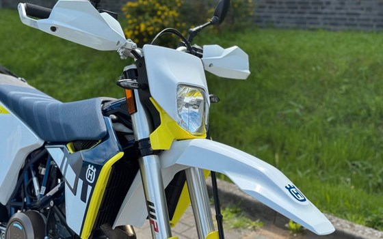 Gebrauchtmotorrad Husqvarna 701 Enduro - Bild 7