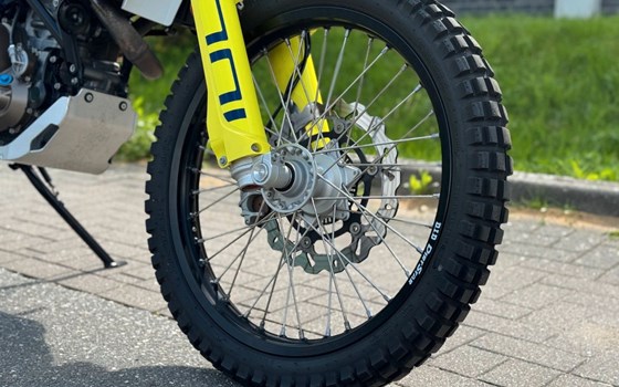 Gebrauchtmotorrad Husqvarna 701 Enduro - Bild 9