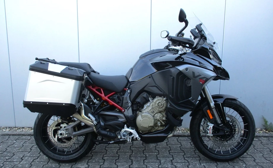 Angebot Ducati Multistrada V4 S Grand Tour Bild 3: Angebot Ducati Multistrada V4 S Grand Tour