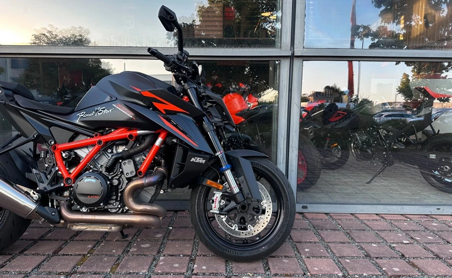 Angebot KTM 1390 Super Duke R EVO Bild 10: Angebot KTM 1390 Super Duke R EVO