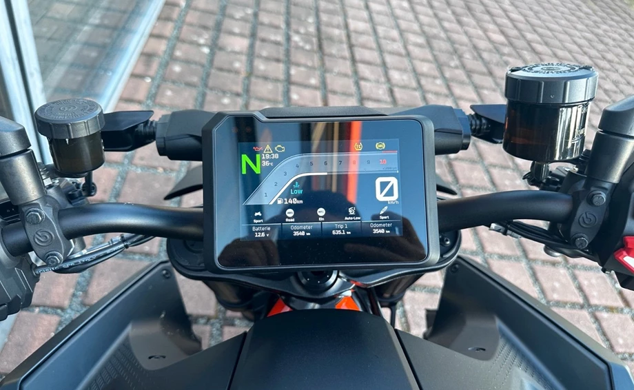 Angebot KTM 1390 Super Duke R EVO Bild 12: Angebot KTM 1390 Super Duke R EVO